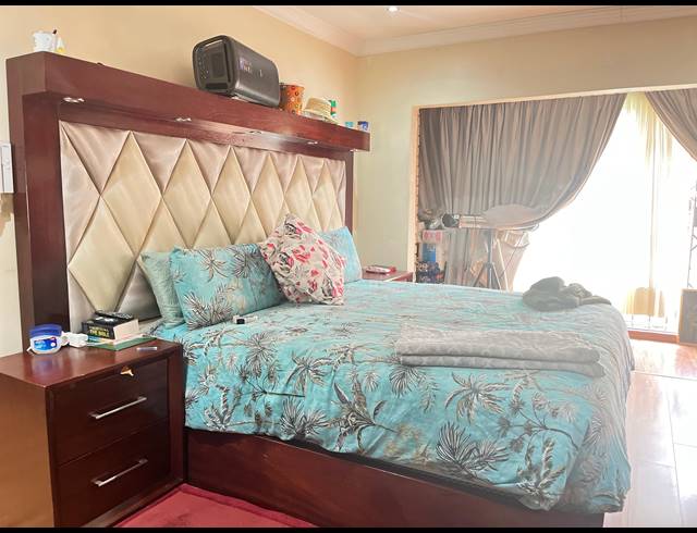4 BEDROOM HOUSE FOR SALE IN VANDERBIJLPARK SE 4